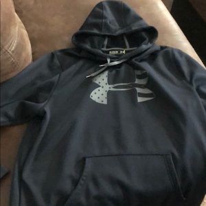 UnderArmor Black Hoodie
